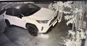 Screenshot videa Toyota RAV4 2019 - stolen in under 2 min - no key needed