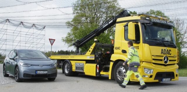 Reprofoto: Nemecký autoklub ADAC sa už dnes sústreďuje aj na servisné služby pre majiteľov elektromobilov (foto: ADAC.de) Reprofoto: Nemecký autoklub ADAC sa už dnes sústreďuje aj na servisné služby pre majiteľov elektromobilov (foto: ADAC.de)