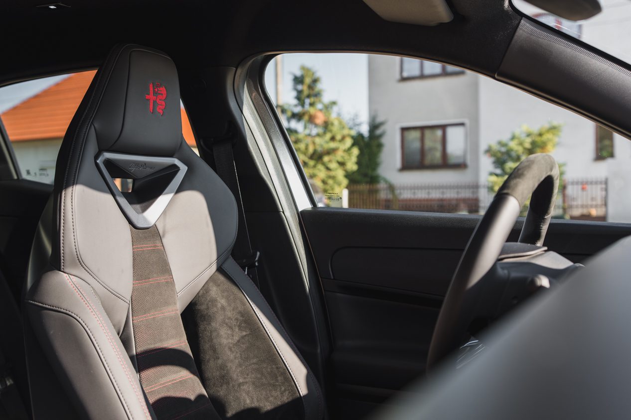 Alfa Romeo Junior sedadlo značky Sabelt