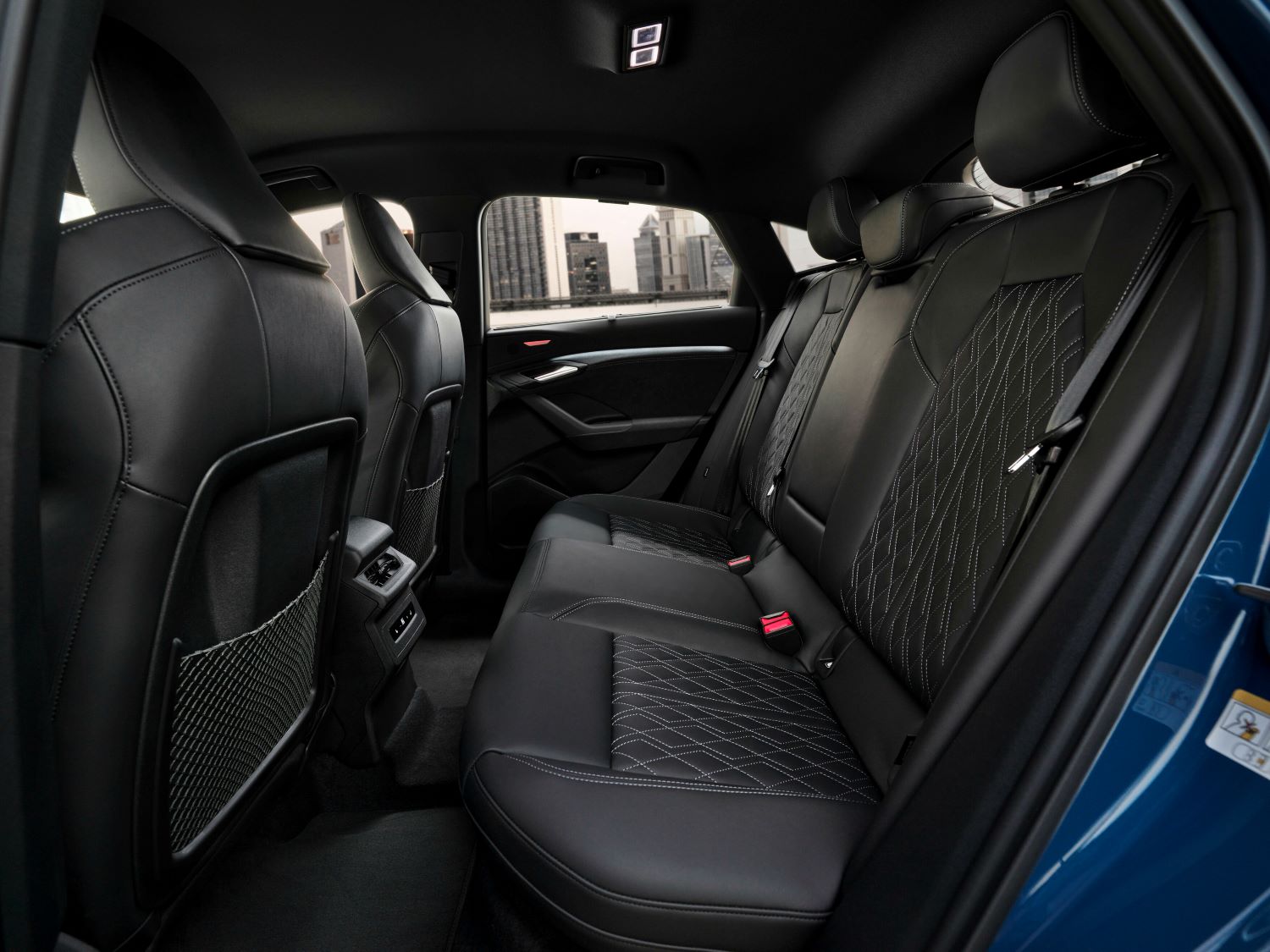 zadné sedadlá Audi Q6 Sportback e-tron