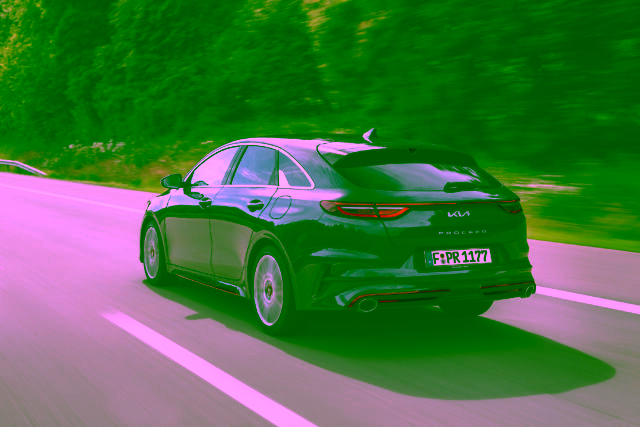 kia-proceed-my21-ice-gt-dark-penta-metal-dynamic-print-3600x2400-9