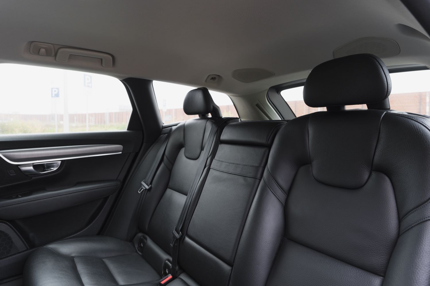 zadné sedadlá Volvo V90