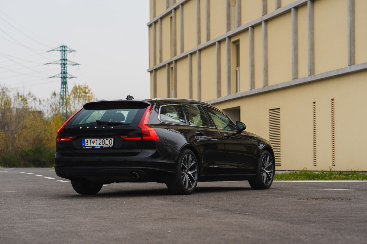 Volvo V90