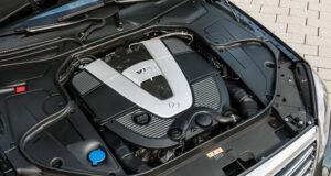 Motor V12 od Mercedes-Benz