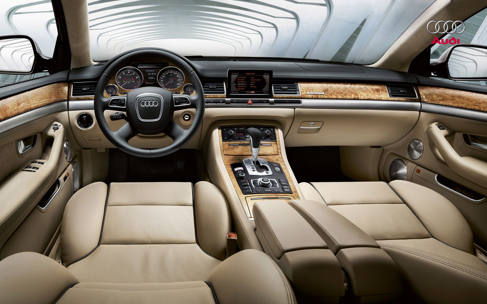 Audi A8 D3 interiér