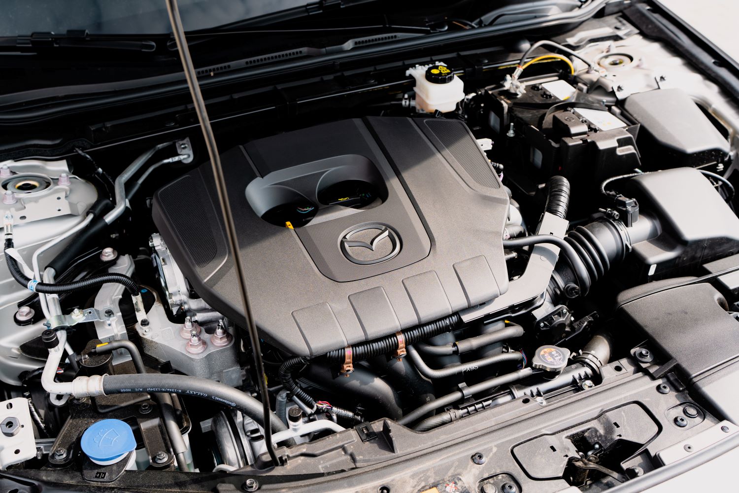 Mazda 3 sedan motor 2,5 litra