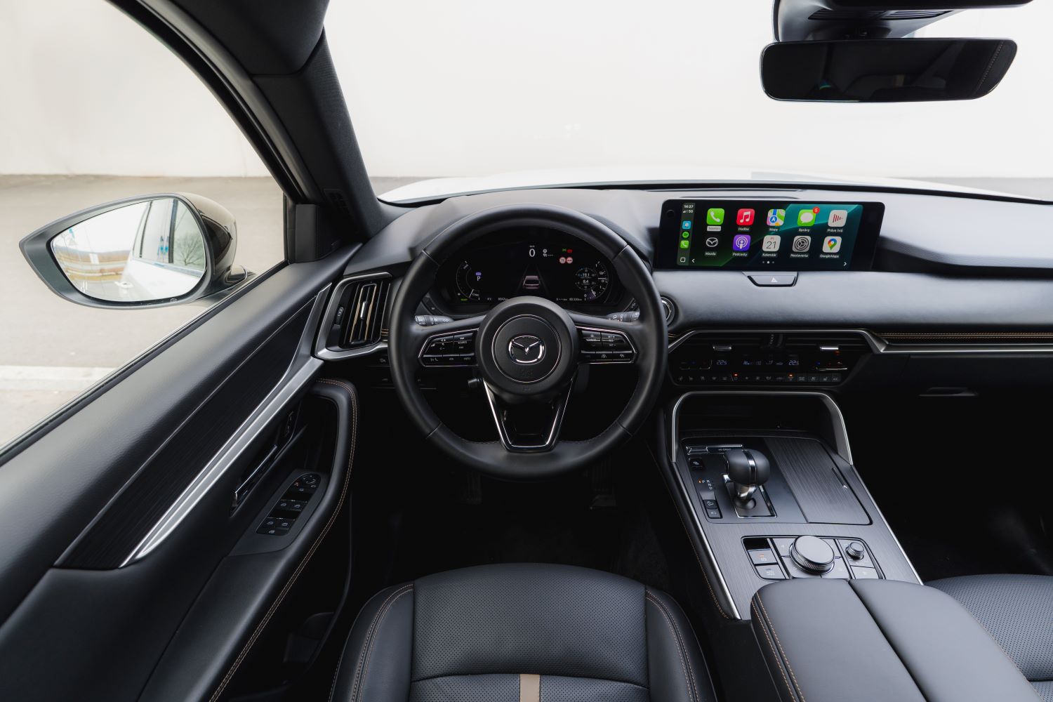 Mazda CX-80 interiér
