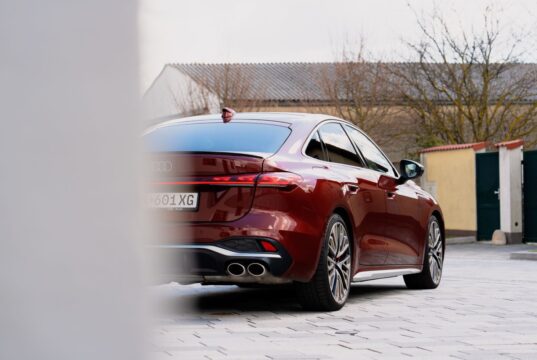 Audi S5 Sedan