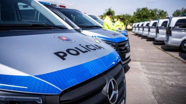 policajné autá