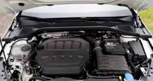 motor 2,0 TSI vo vozidle Volkswagen Golf GTI