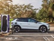 Slovensko zvýhodňuje elektromobily, ušetriť sa dajú tisíce eur Škoda Elroq