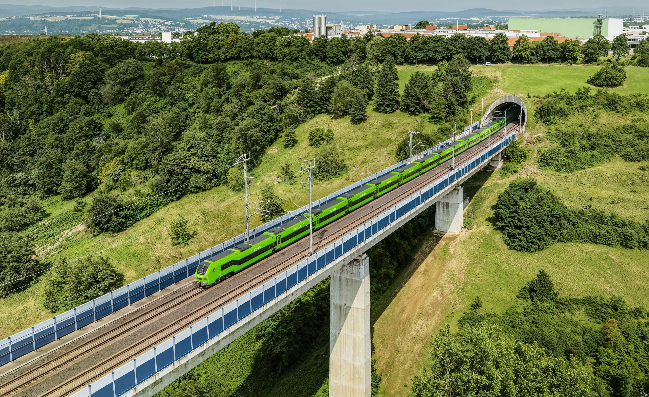 vlaková súprava od spoločnosti FlixTrain