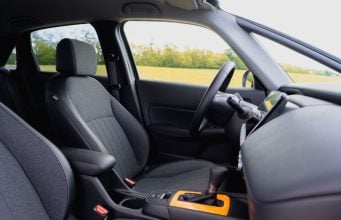 Jazdí za 3,4 litra bez nabíjania. Toto auto je poklad, ktorí mnohí prehliadajú Honda Jazz
