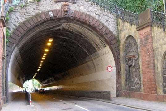 najstarší tunel