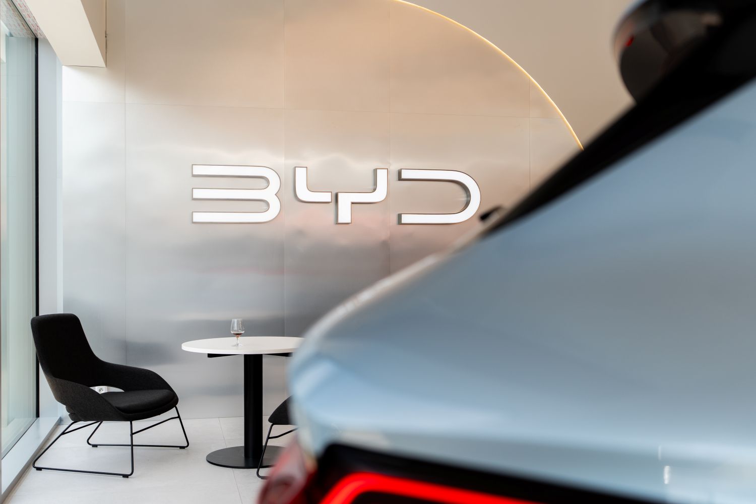 showroom BYD na Rožňavskej ulici v Bratislave
