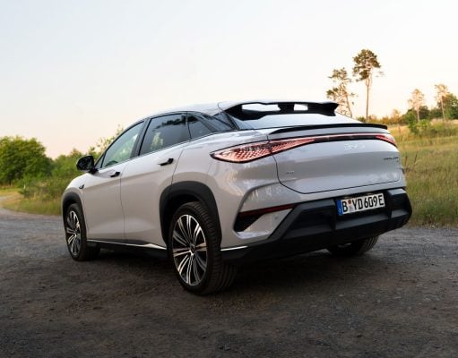 Ľudia doň presadajú z Mercedesov, vyskúšali sme auto s rozprávkovými parametrami BYD Sealion 7