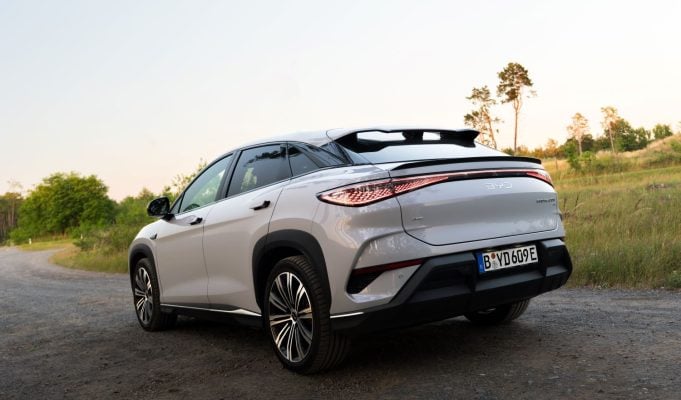 Japonský expert sa pozrel pod kožu elektromobilu od BYD. Jeho úprimné slová hovoria za všetko BYD Sealion 7