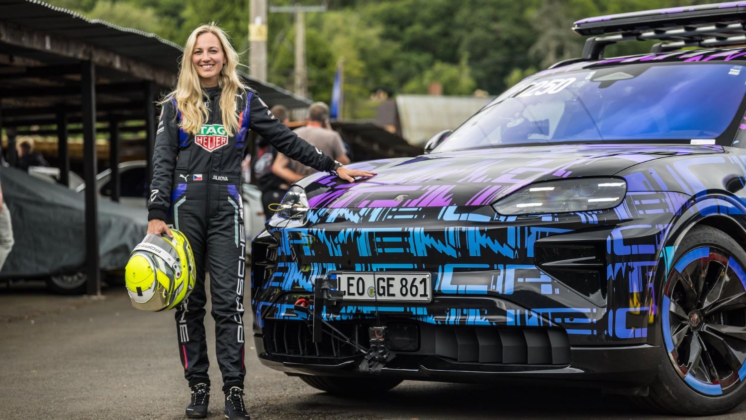 Gabriela Jílková a Porsche Cayenne
