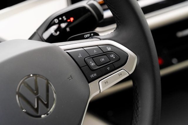VW_Passat_PHEV_16