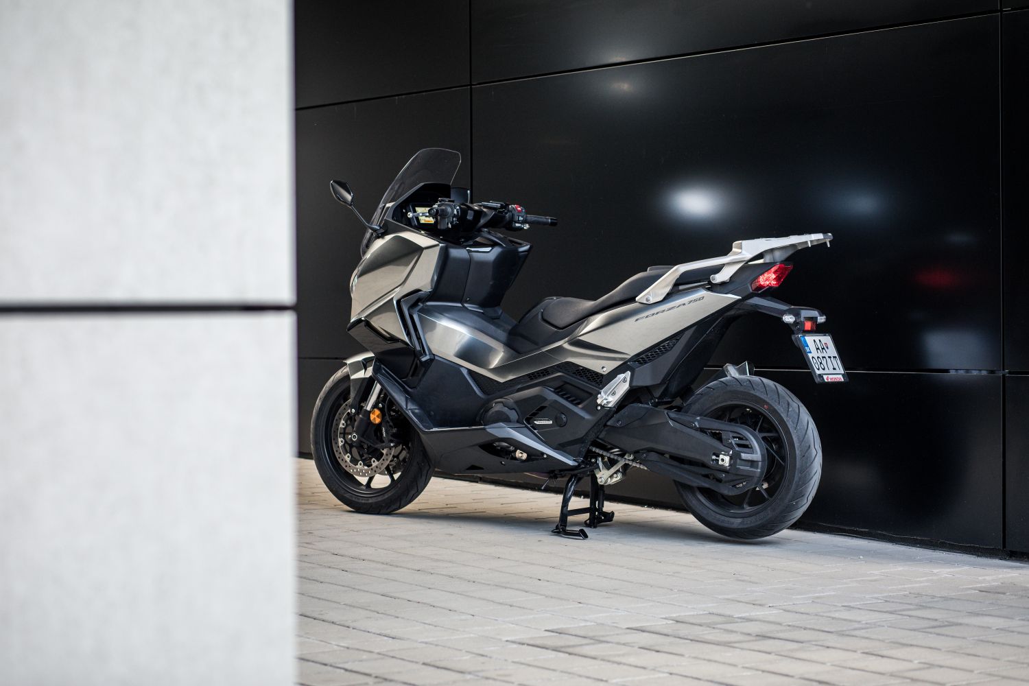 Honda Forza 750