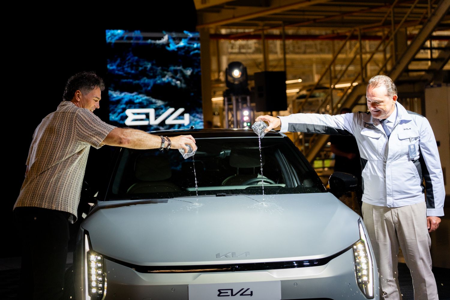Kia EV4 a Jaromír Jágr