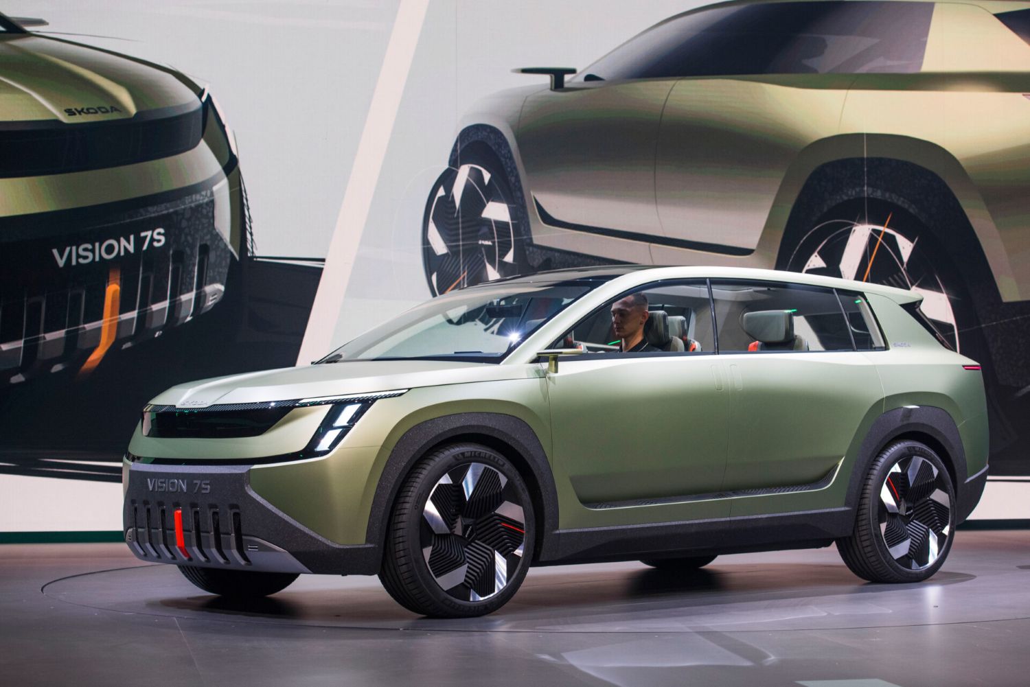 Škoda Vision 7S