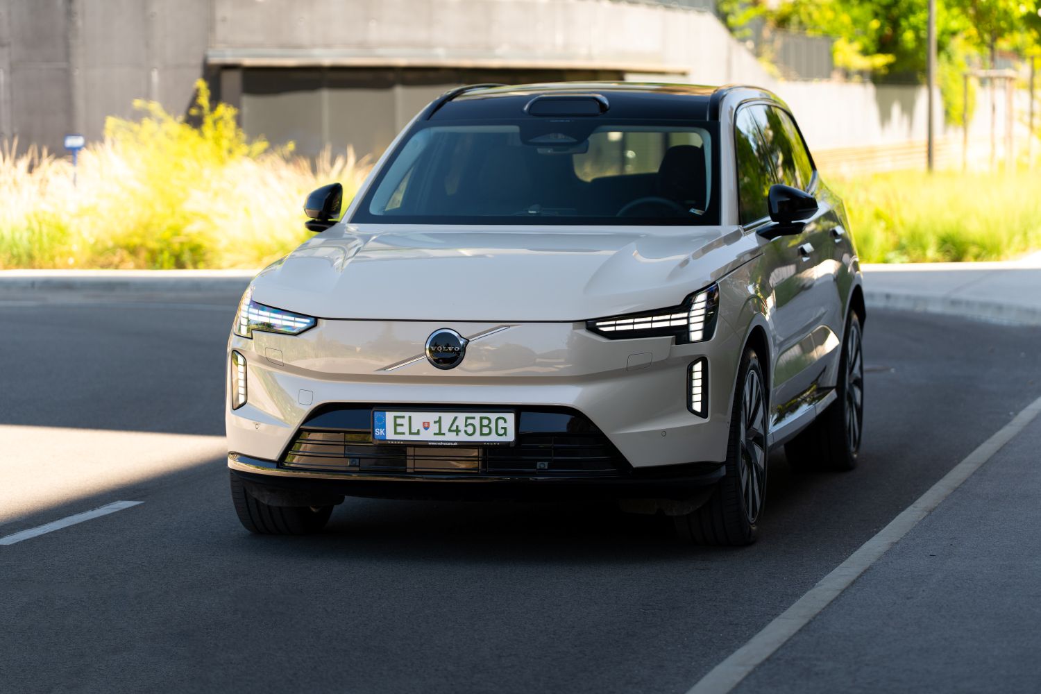 Volvo EX90