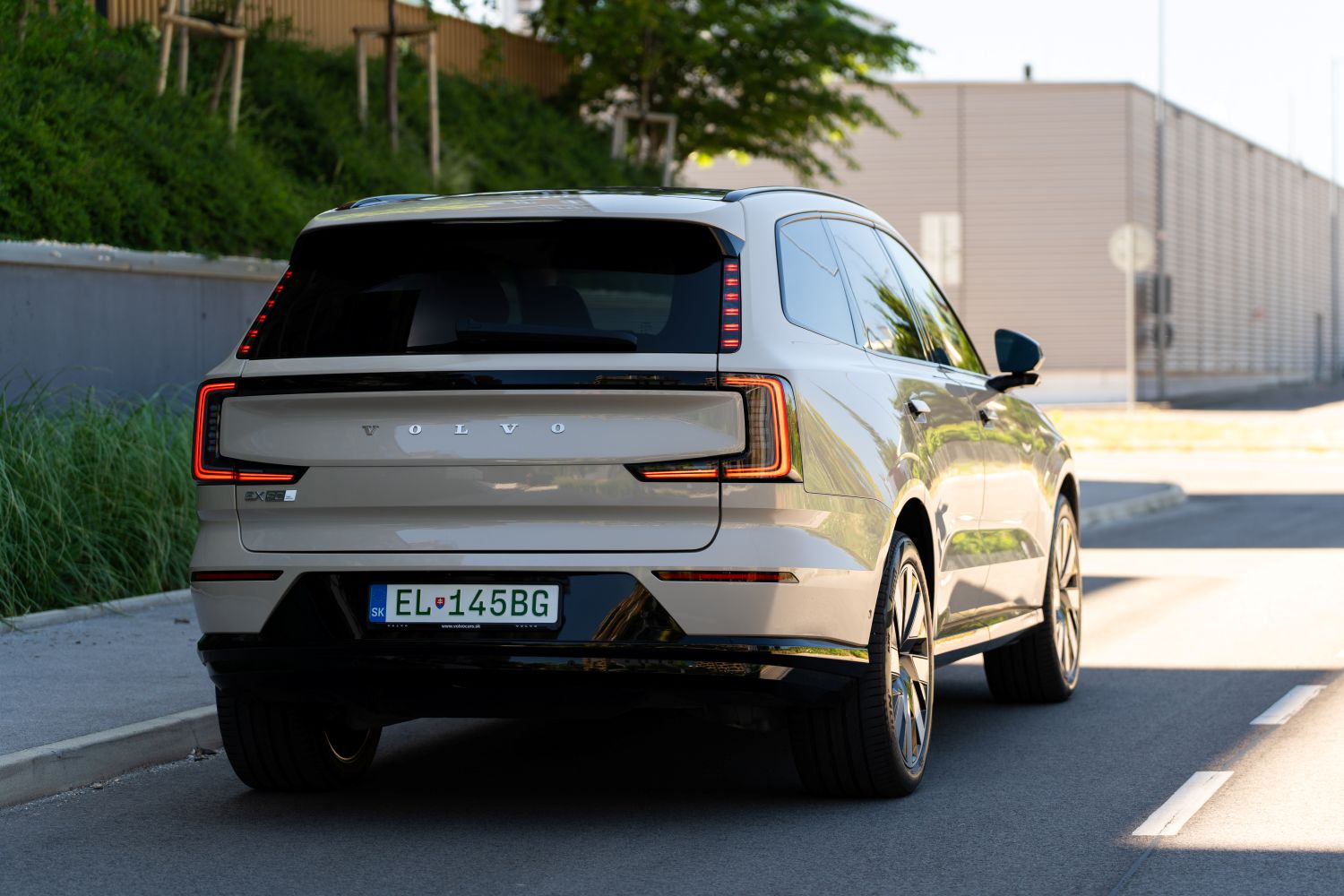 Volvo EX90