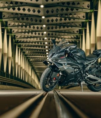 BMW S 1000 RR je čistokrvný superšport pre náročných BMW S 1000 RR