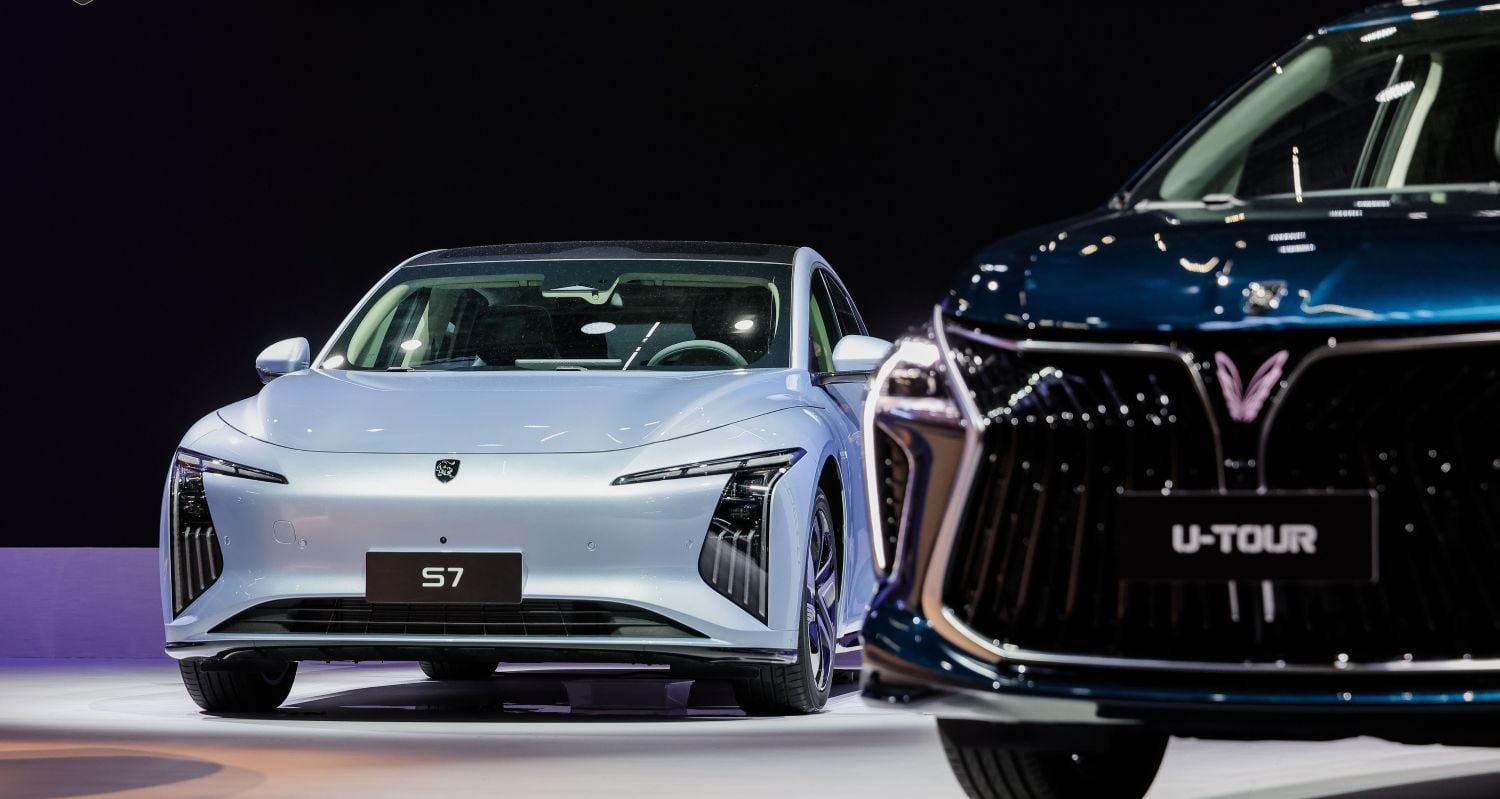 Dongfeng S7 PHEV a U-Tour PHEV