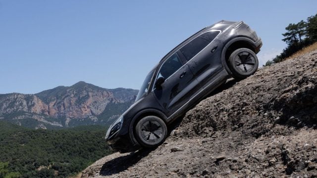 Porsche cayenne Electric