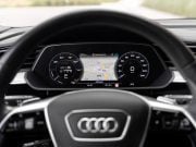 Na luxusnom Audi sa predvádzali celebrity, teraz stojí ako Fabia Audi etron