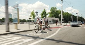 cyklisti na Vajanského nábreží v Bratislave