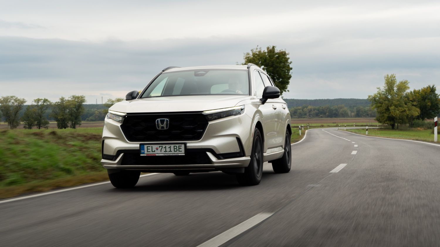 Honda CR-V na okresnej ceste