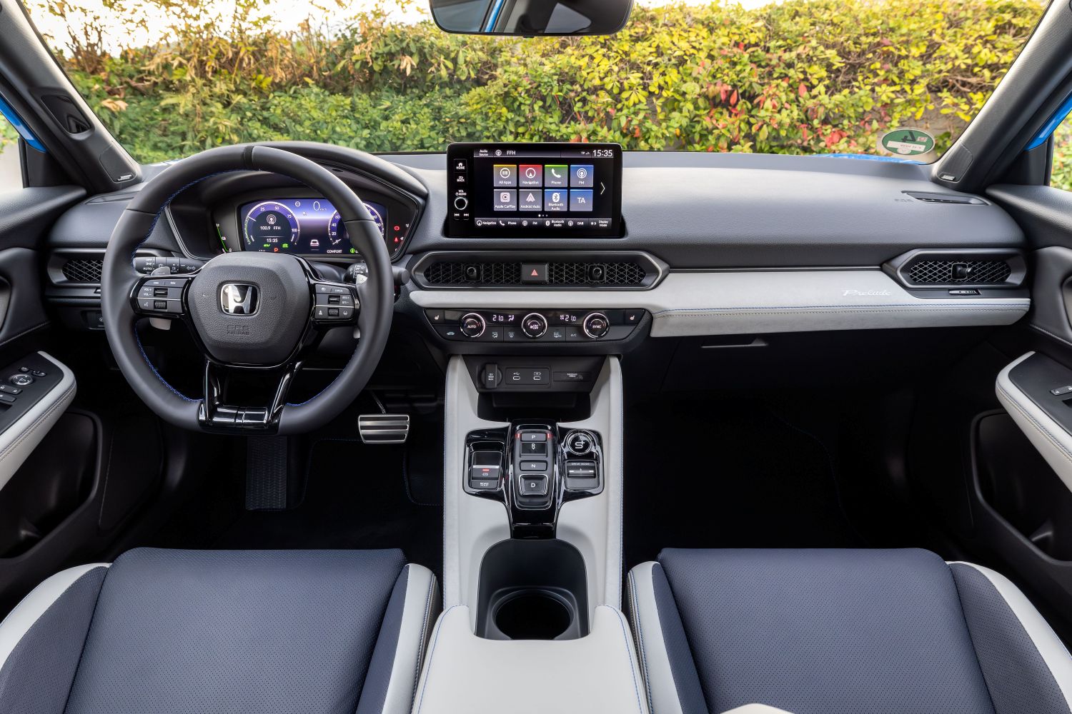 interiér vozidla Honda Prelude