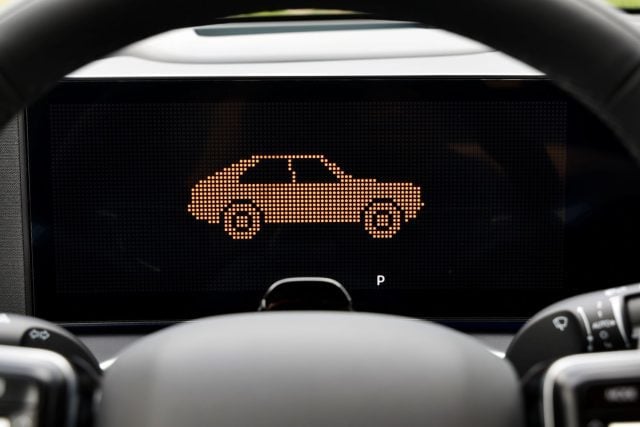 piktogram vozidla na prístrojovom paneli