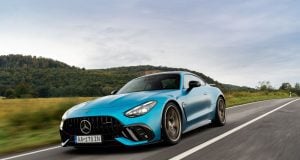 Toto auto je tornádo s volantom. Vychutnajú si ho tí najšikovnejší Mercedes-AMG GT 63 PRO