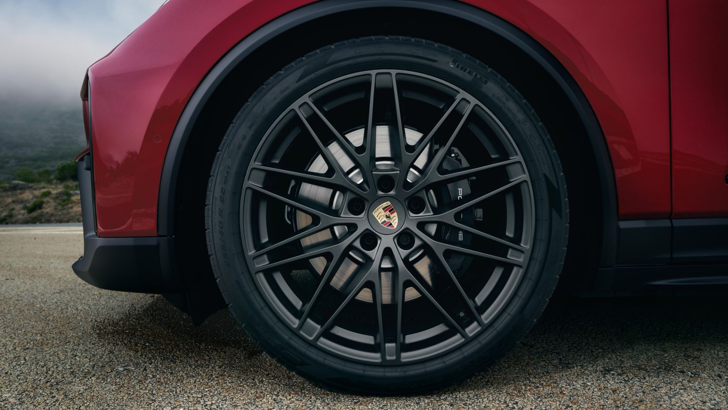 zliatinový disk na vozidle Porsche Macan GTS