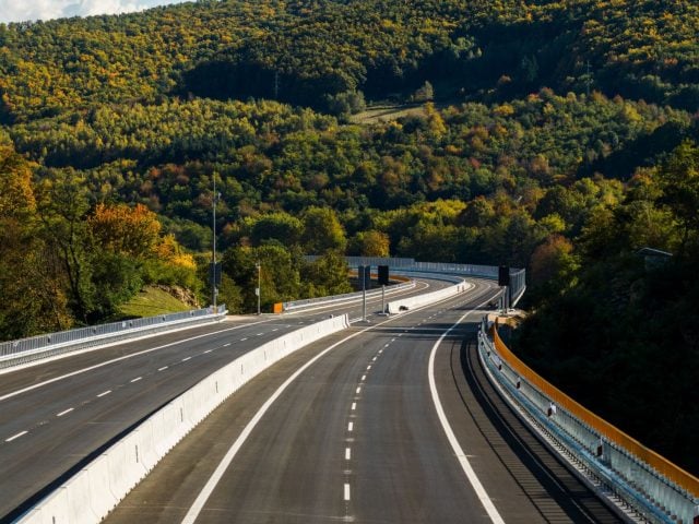 diaľnica_rýchlostná_cesta_R2_5