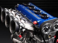 Nový oltár petrolheadov, 85 kg atmosférický štvorvalec s 10 000 otáčkami atmosférický štvorvalcový motor