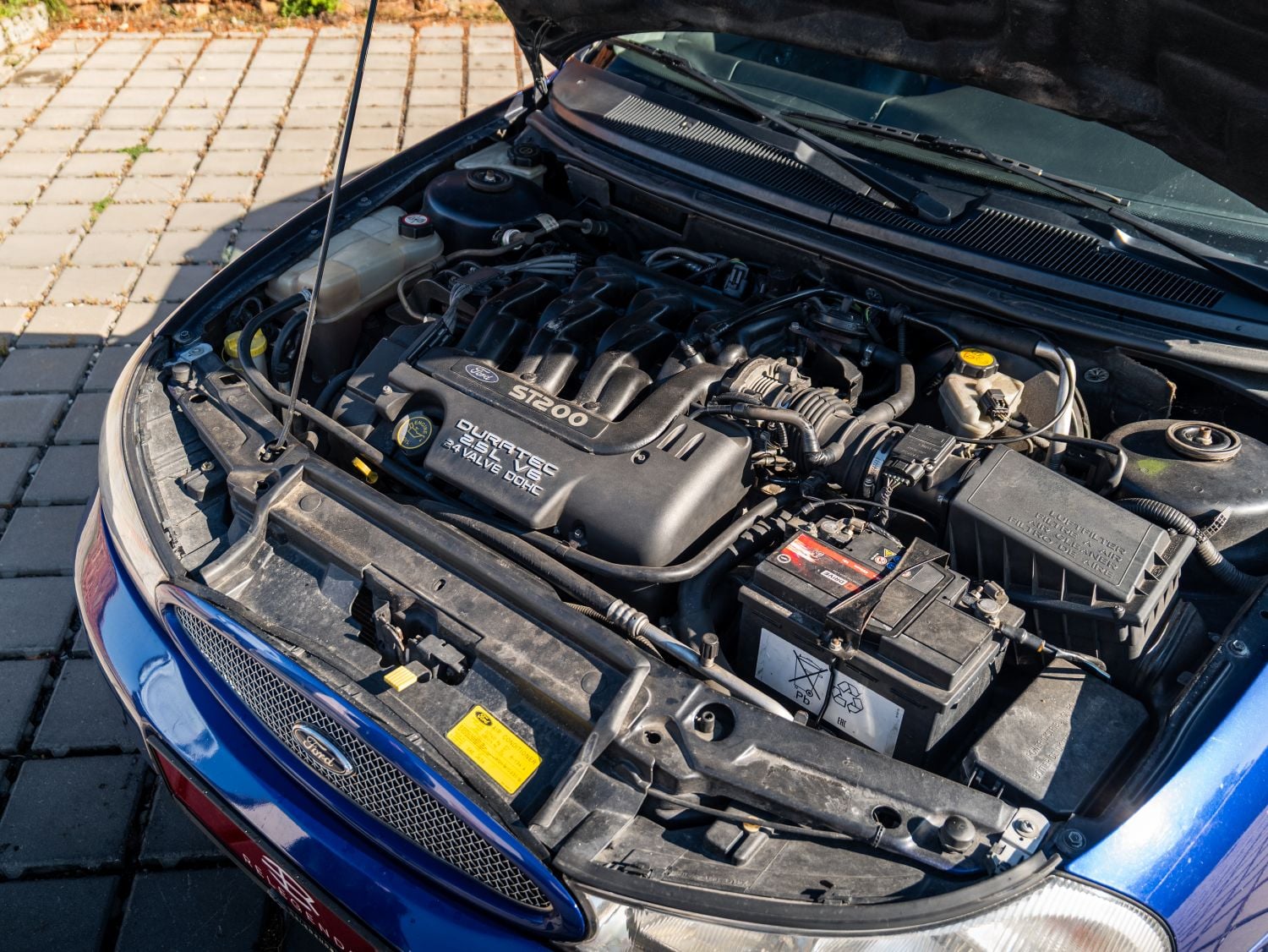 benzínový motor Ford Mondeo ST200 Limited