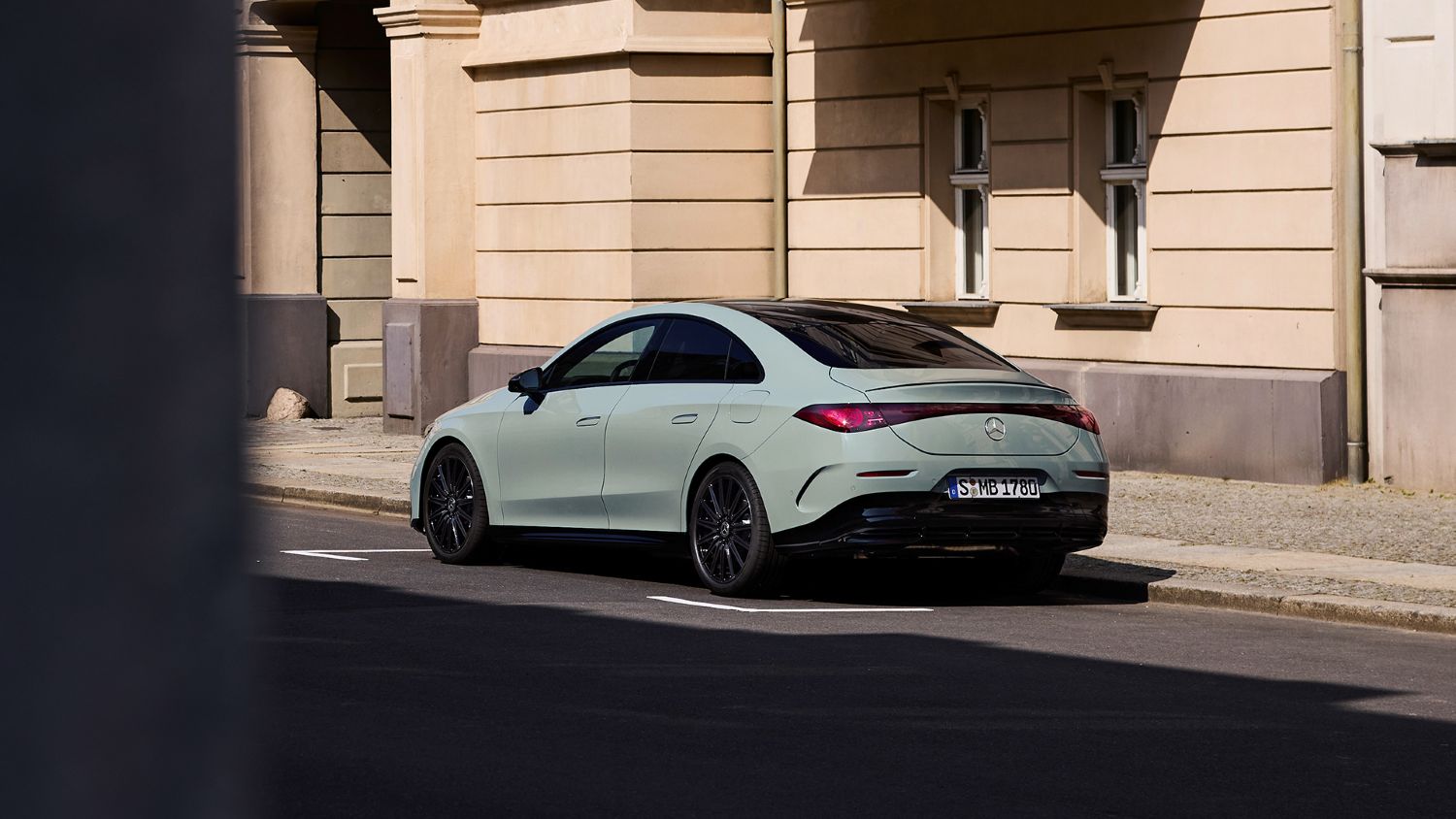 Mercedes-Benz CLA Hybrid