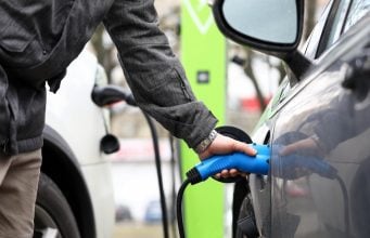 Pravda o elektromobiloch je vonku. Nové čísla vyvracajú častý mýtus