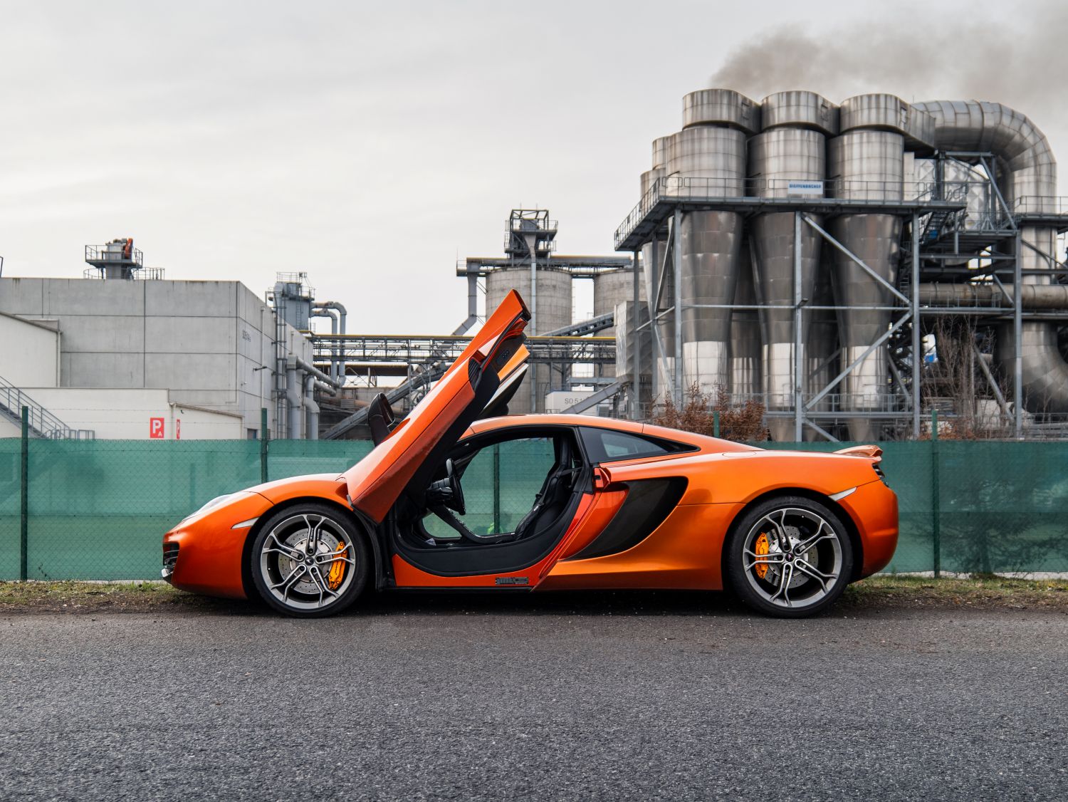 McLaren MP4-12C