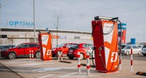 nabíjací hub ZSE Drive v Košiciach pri OC Optima