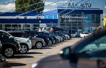 Slováci si za polroka kúpili vyše 227-tisíc jazdených áut