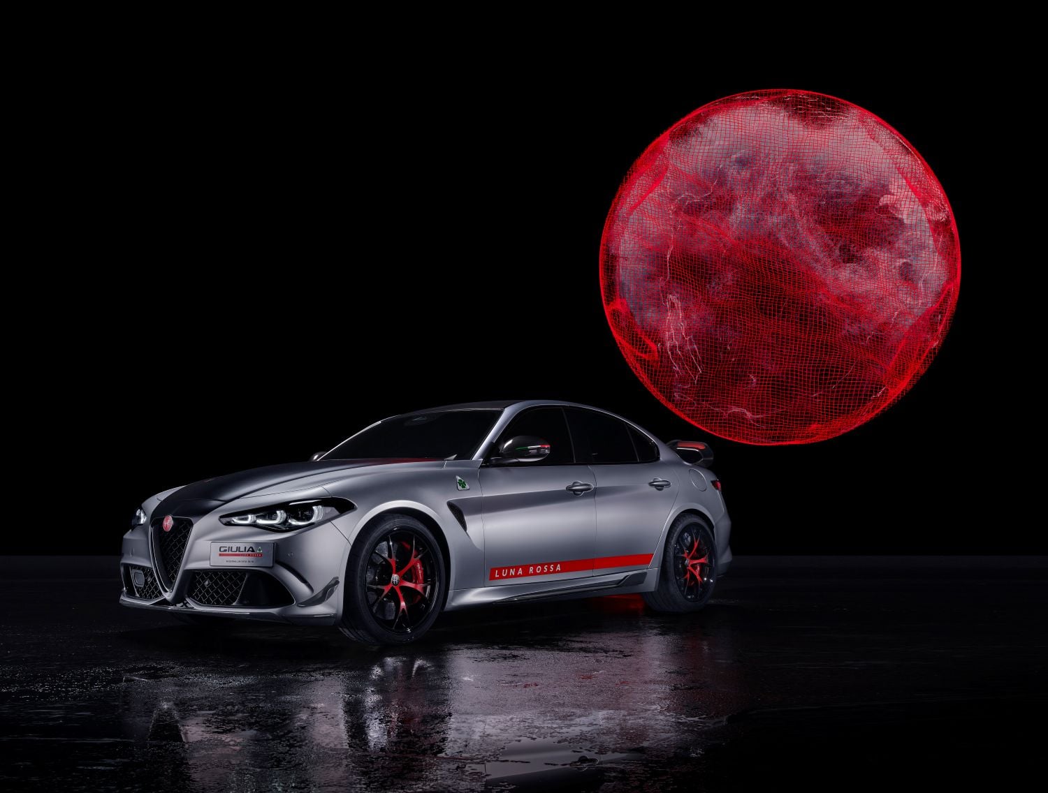 Giulia Quadrifoglio Luna Rossa