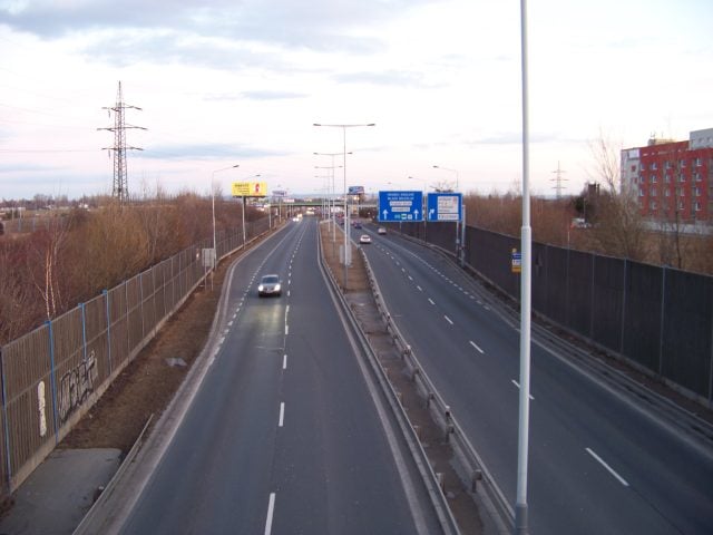 Kbelská,_z_lávky_u_Nového_Proseka,_směr_Klíčov