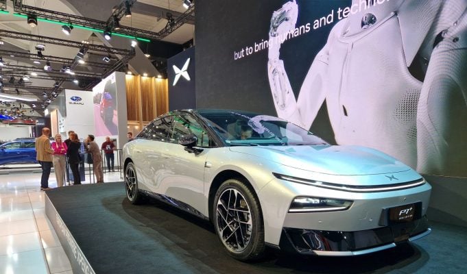 Xpeng ukázal konkurenta pre VW ID7. Nabije sa za 12 minút Xpeng P7+