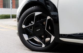 Kia by mohla s novým modelom EV1 konkurovať Renaultu Twingo Kia koleso